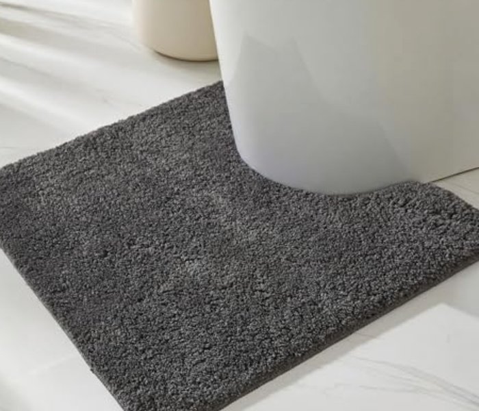 TYUU: contour rug, fitted