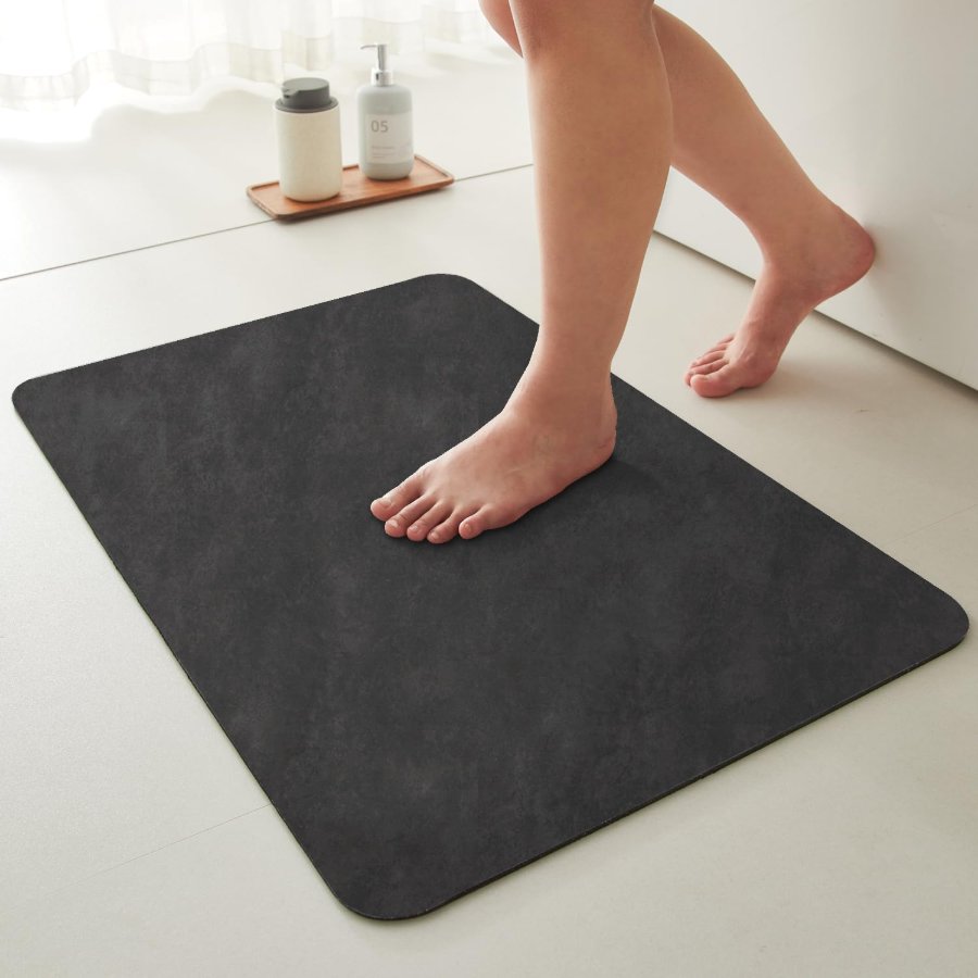 TYUU Black Bath Mat